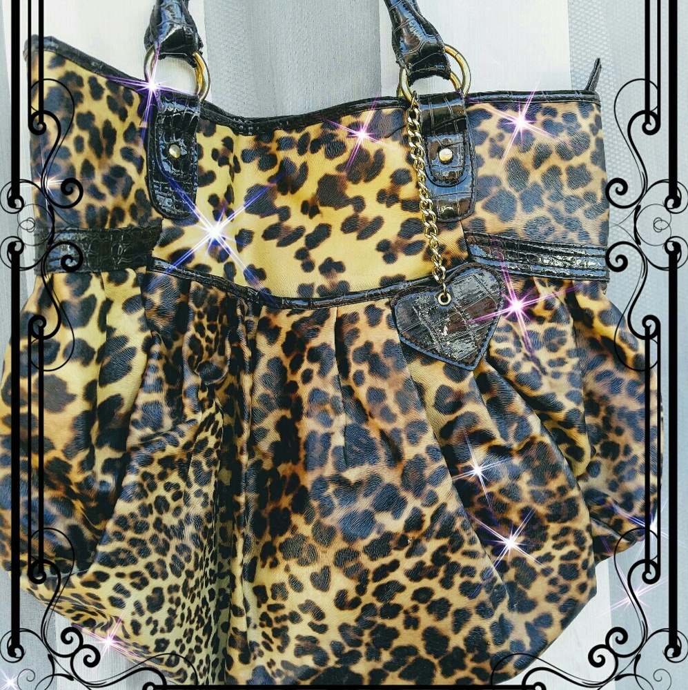 Chateau leopard print purse